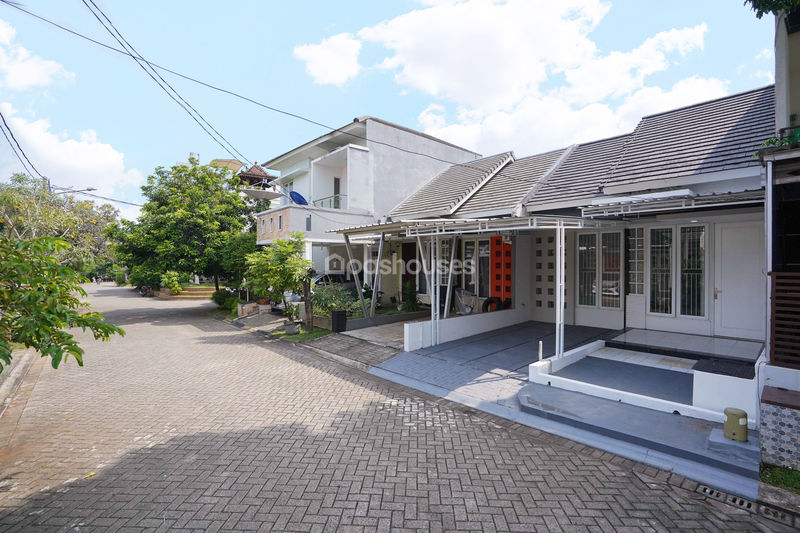 Perumahan Cibubur Country Cluster Moon Lake 1