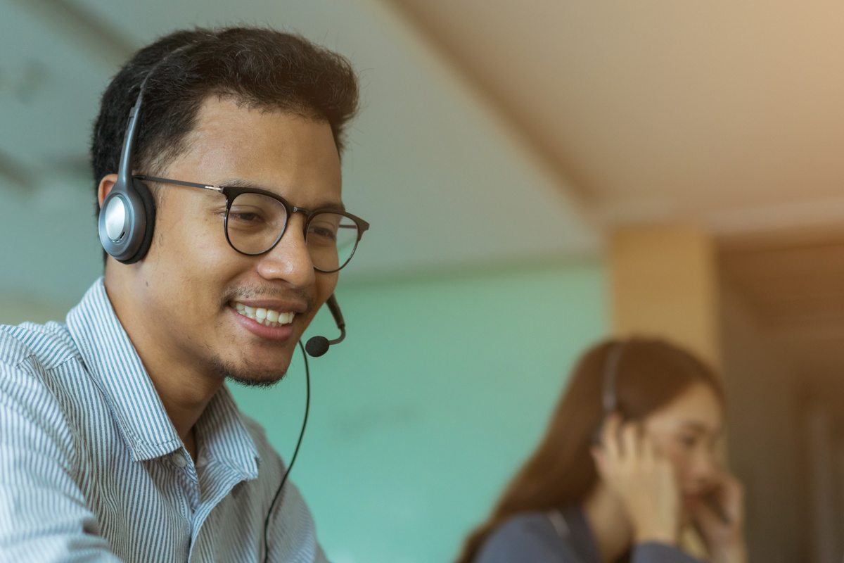 Helping over the phone in a call centre