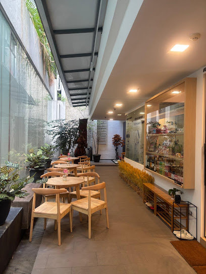 2+ Collective Cafe - Dog Cafes