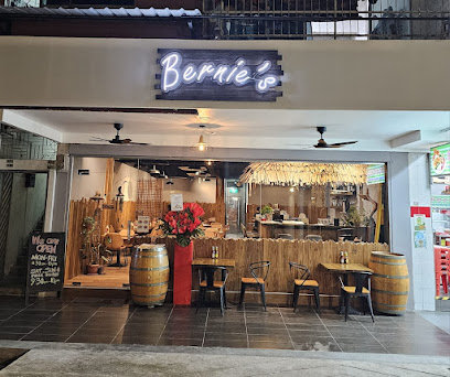 Bernie's - Dog Cafes