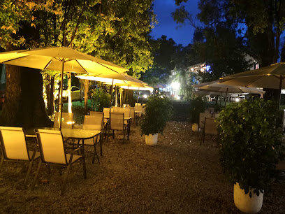 Chow Cute Cafe