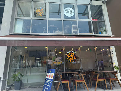 eat 3 cuts | 吃3样 - Cat Cafes