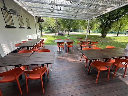 MARTINA'S KITCHEN - Dog Cafes