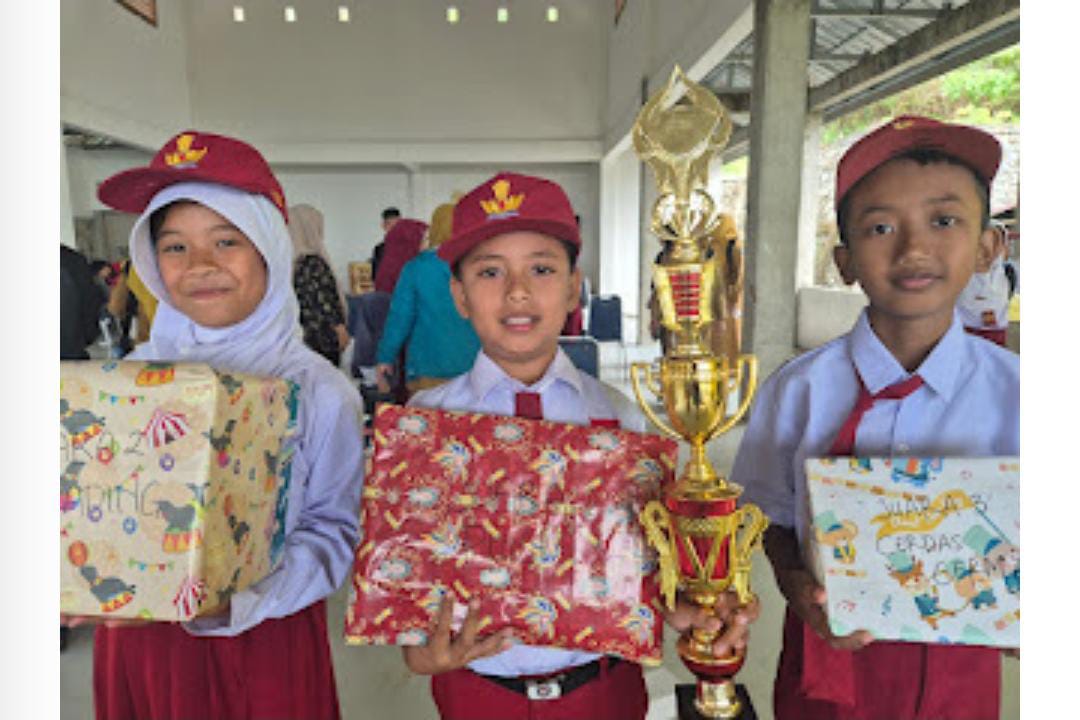 Tunjukkan Bakat dan Kreativitas, Siswa SDN 237 Aletellue Ukir Prestasi di Perayaan HUT RI ke-80