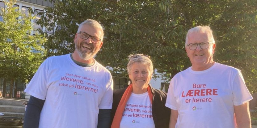 Vi ser bilde av tre personer Geir Lindgren, Inger Grødem Haraldsen og fylkesleder Ottar Stordal. De er avbildet i halvfigur med streikeskjorter.