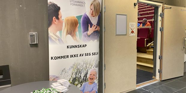 Rollup Utdanningsforbundet og inngang til Inntunet