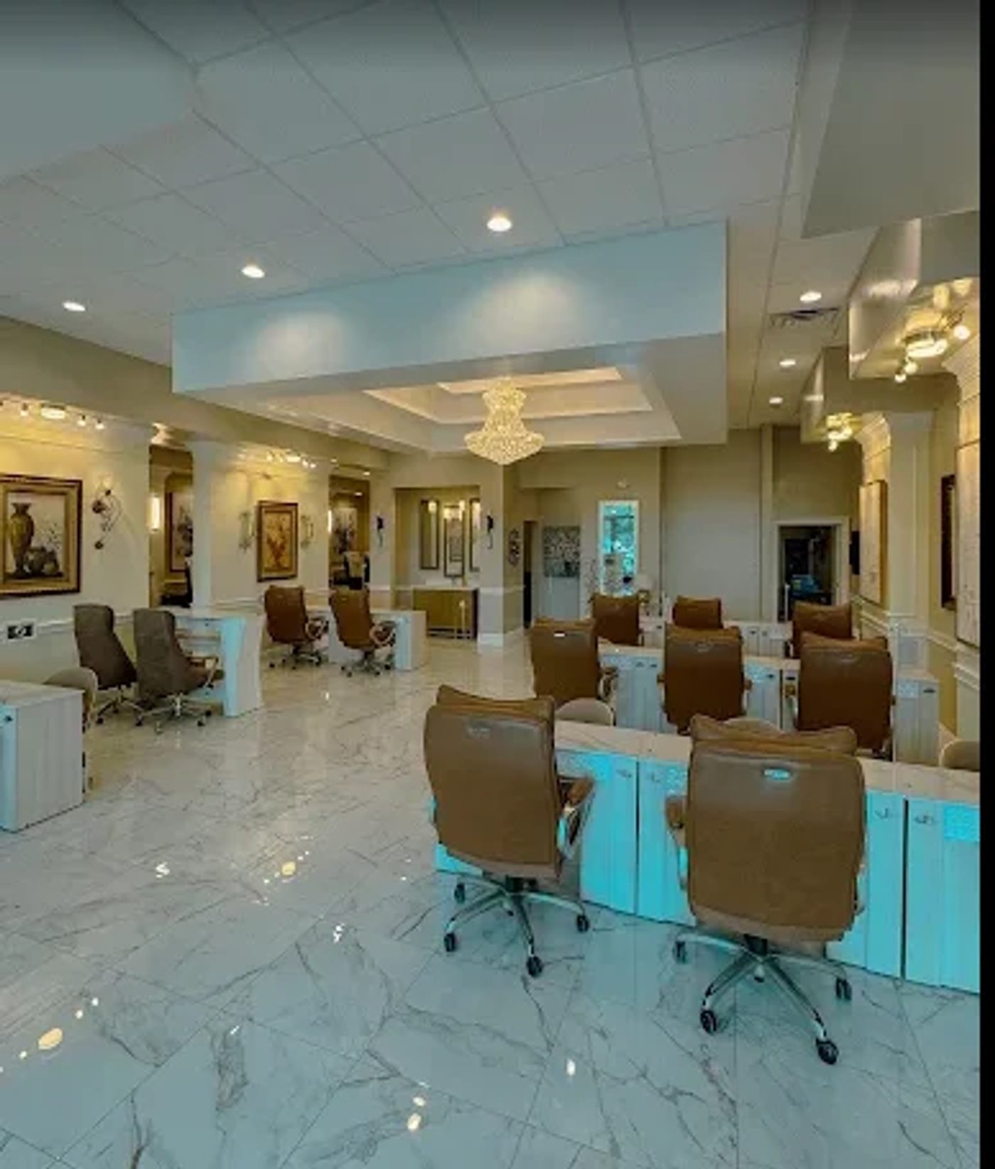 Tuyển Thợ Nails Full-Time Tại Palace Nail Spa - Tallahassee, FL