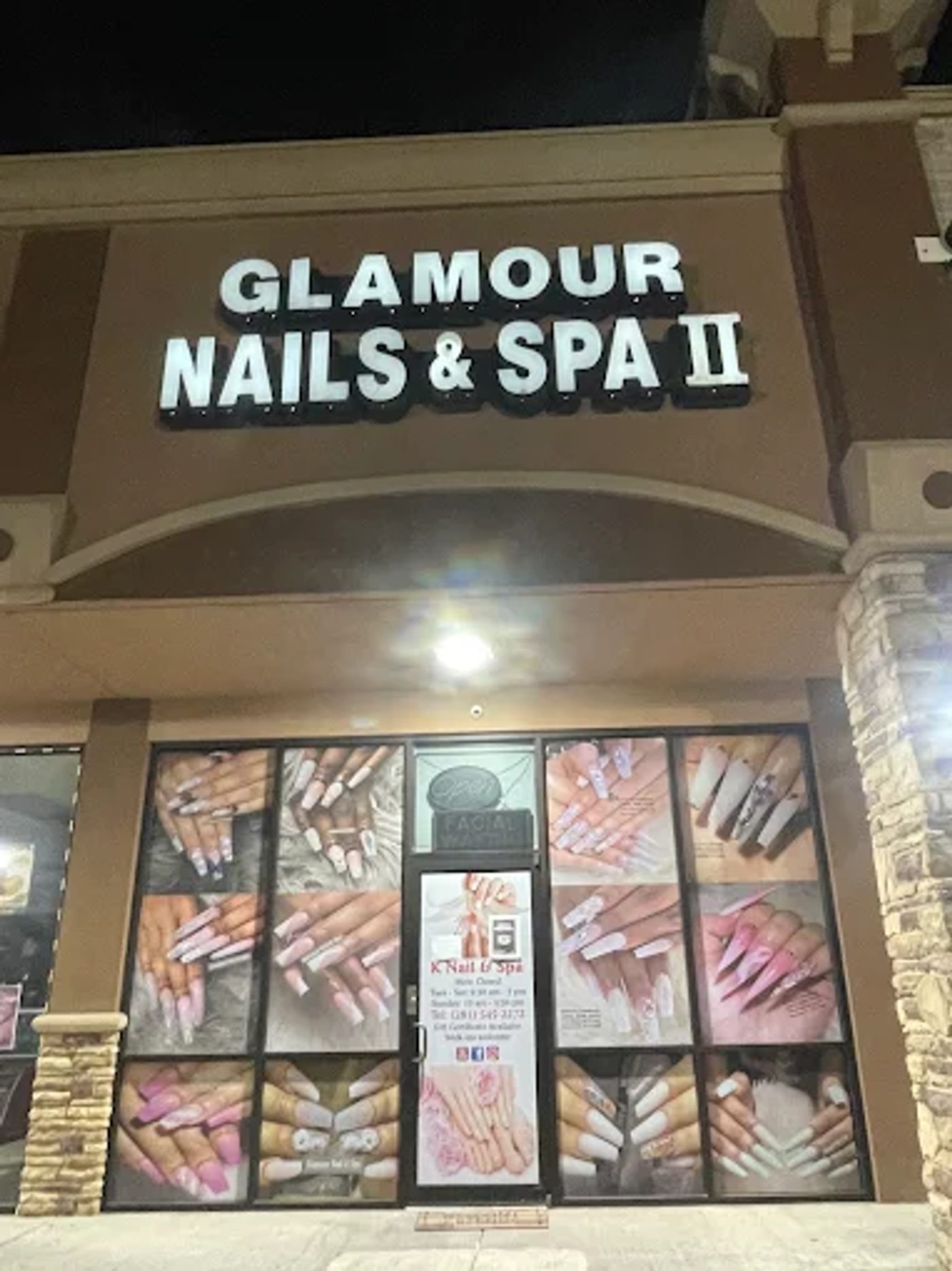 Tuyển Thợ CTN & Thợ Bột Tại Glamour Nails - Richmond, TX