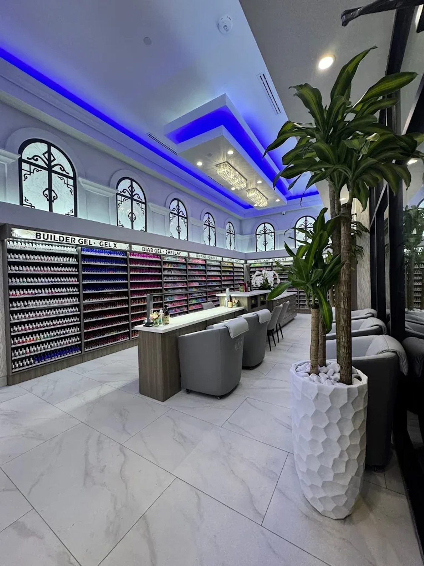 Tuyển Lễ Tân Milano Nail Spa Manvel - Full/Part Time