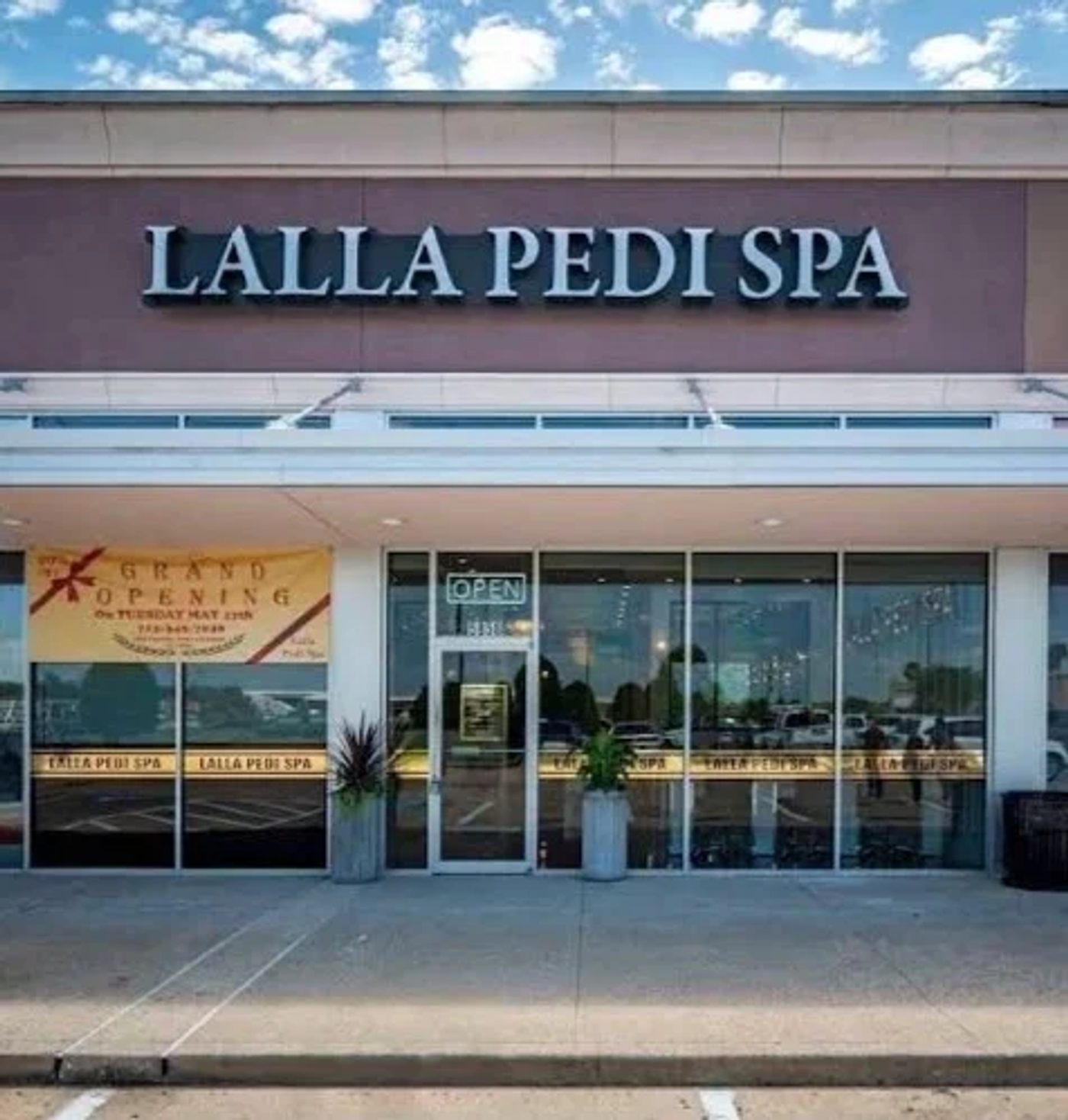 Tuyển Gấp Thợ Bột & Tay Chân Nước - Lalla Pedi Spa Pasadena, TX