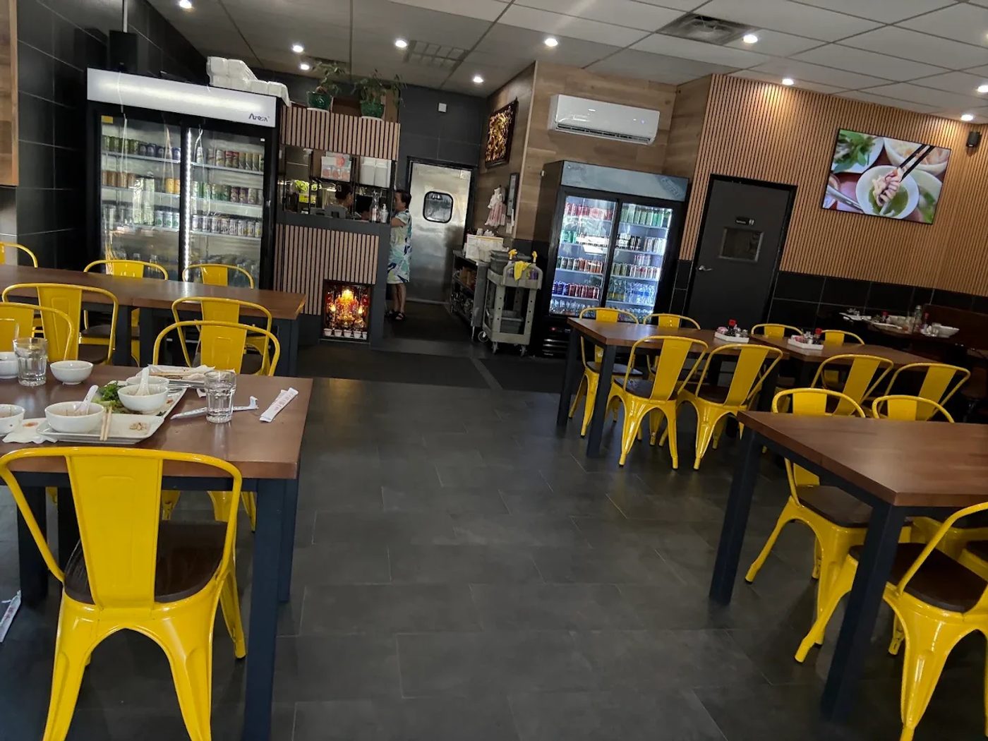 Saigon Quan Tuyển Nhân Viên Phục Vụ Full Time - Austin, TX