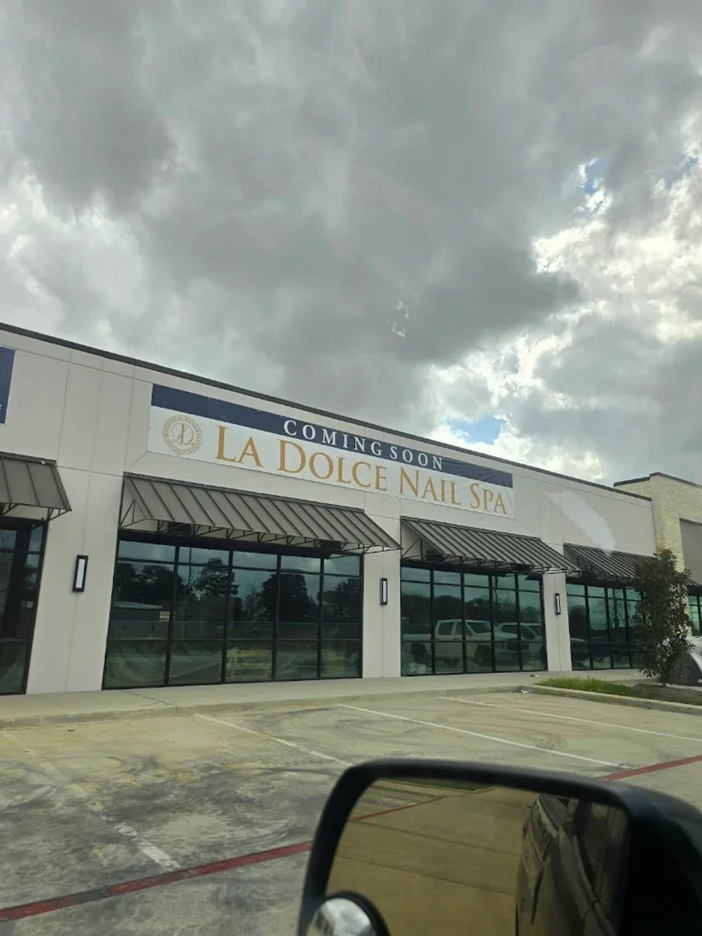 La Dolce Nail Spa Hockley Tuyển Thợ Nails & Lash - Grand Opening