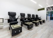 Cần Thợ Nails & Receptionist - Bellacquer Nail Studio, Brookline, MA (2)