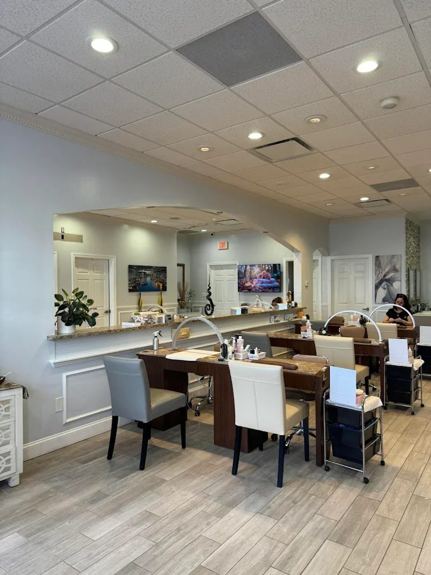 Tiệm Nails2000nspa Tuyển Thợ Nails - Full/Part Time - Framingham, MA