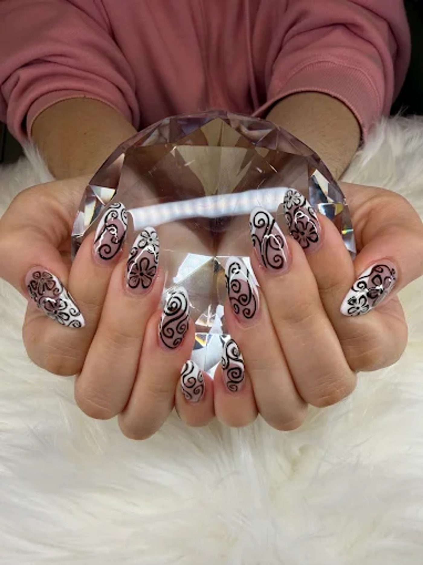 Tuyển Thợ Nails Biết Đắp Gel, Bột Tại Tips and Toes - Dacula, GA