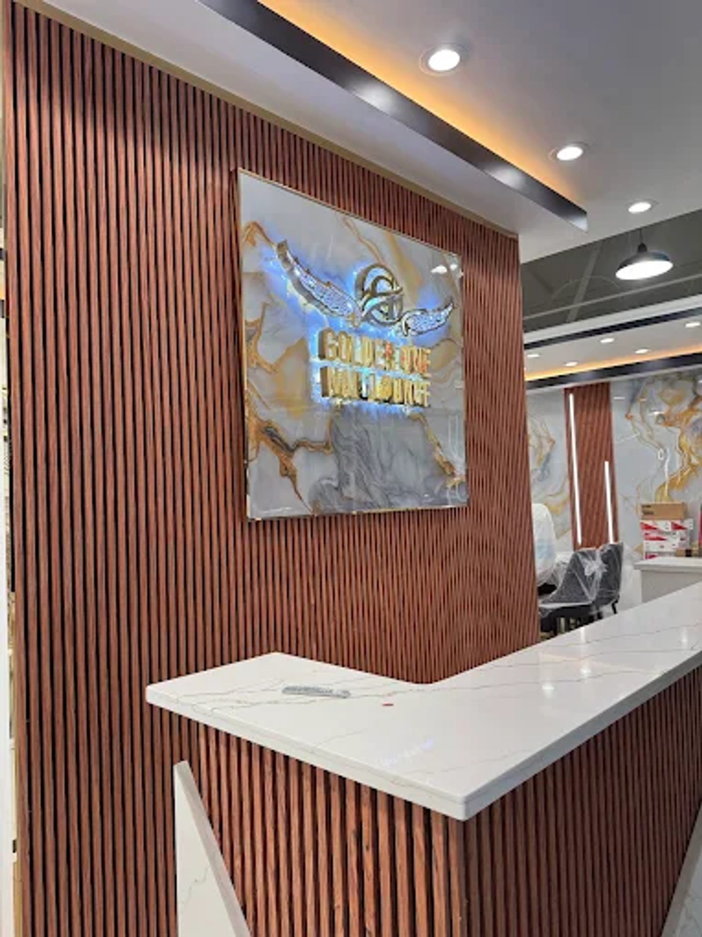 Tuyển Thợ Nails Everything & Bột Design - GoldenOne Nail Lounge Canton