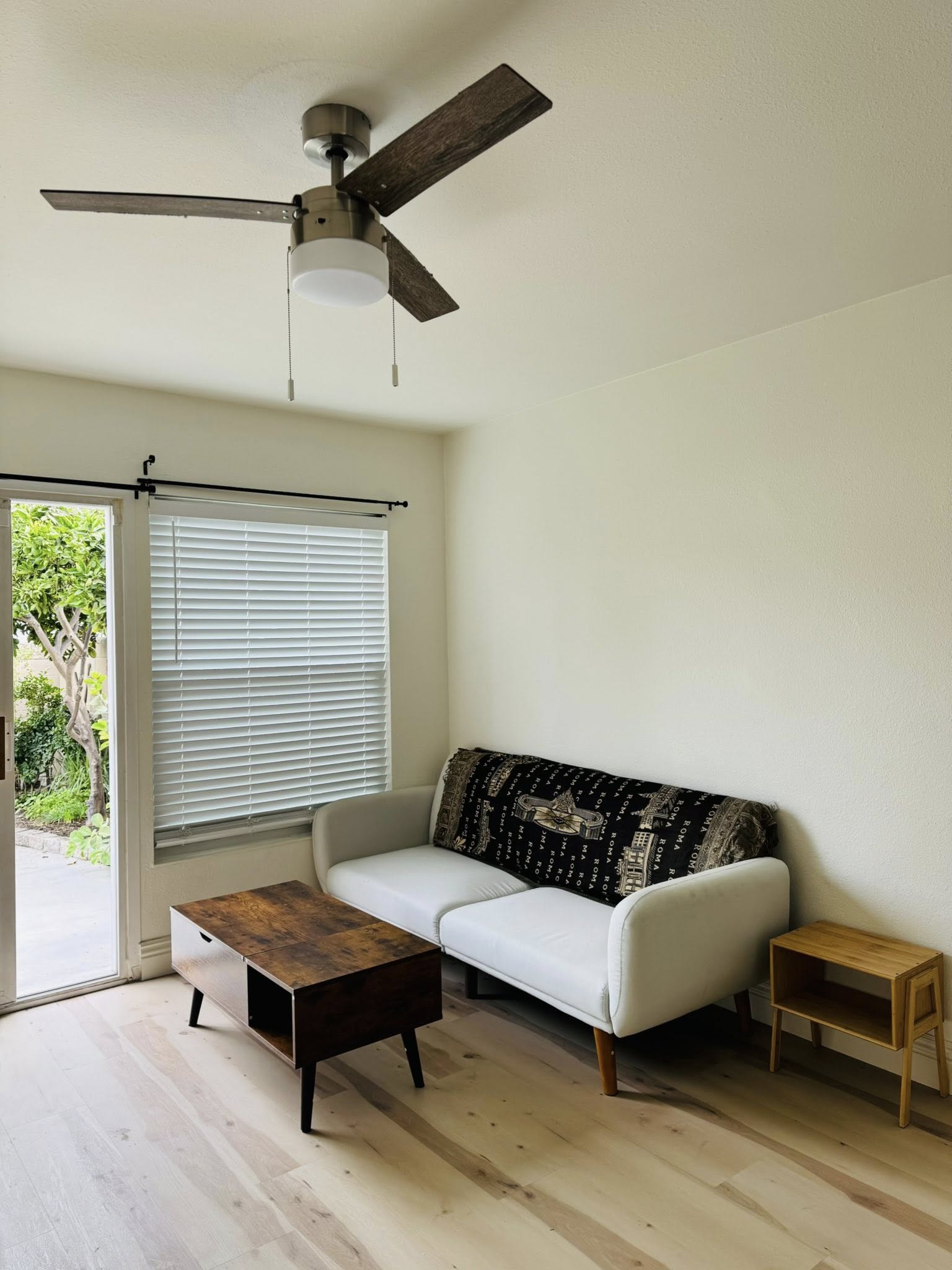 Cho thuê 2BR/1BA unit tại Fountain Valley - quiet area, excellent school - ảnh 2