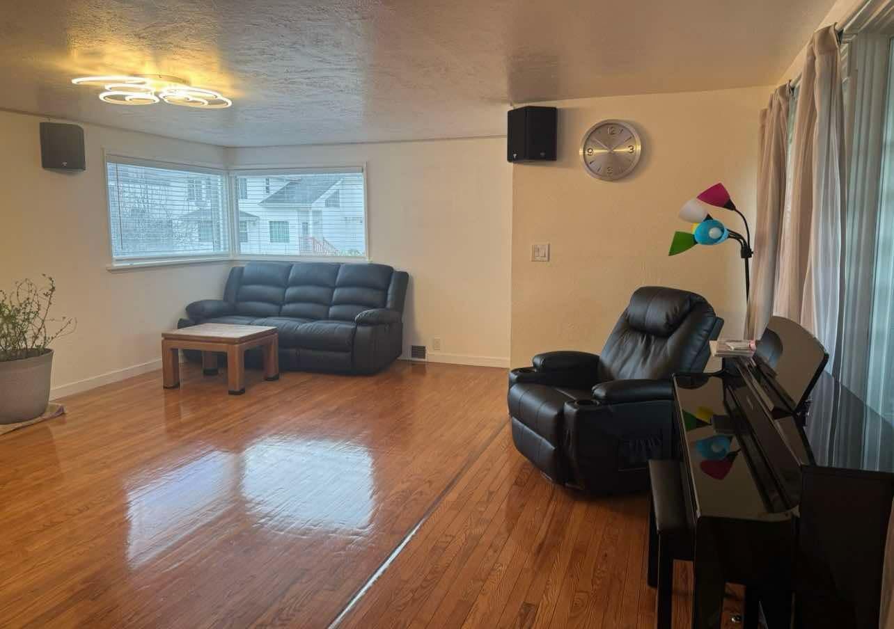 🏠 Cho Thuê Nhà 3PN/1T - $2500/th - Zip 98108, Seattle - ảnh 2