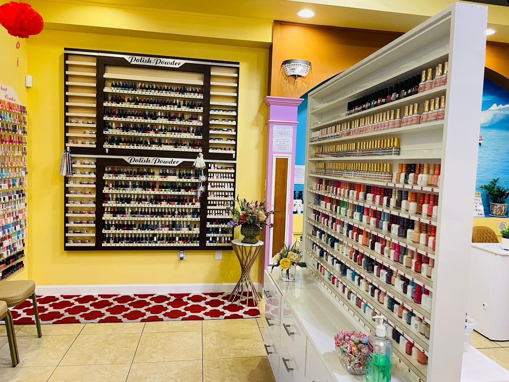 SANG TIỆM NAIL LUXURY - GIÁ CAO RENT RẺ - NEW BERN, NC - ảnh 1