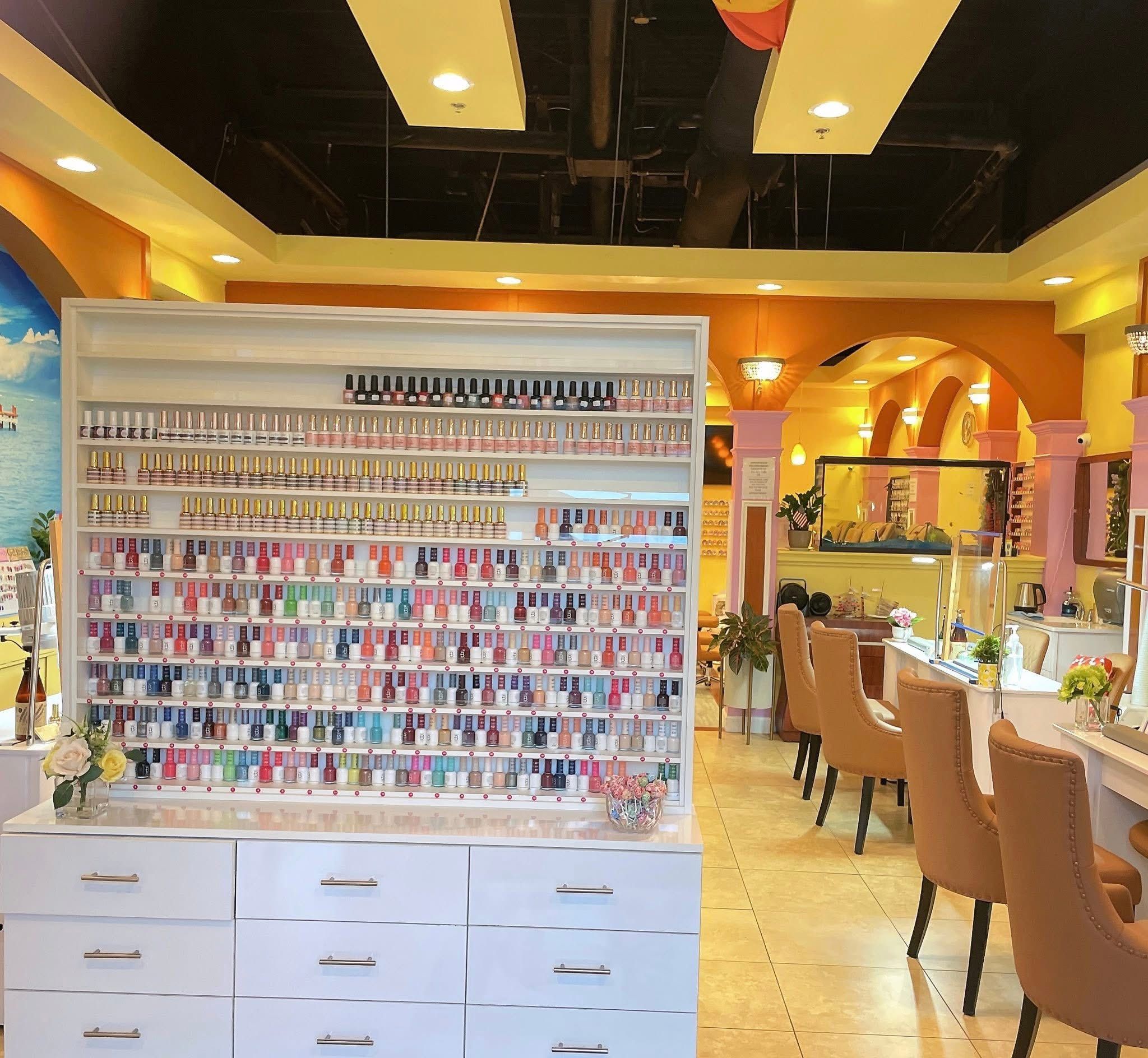 SANG TIỆM NAIL LUXURY - GIÁ CAO RENT RẺ - NEW BERN, NC - ảnh 2