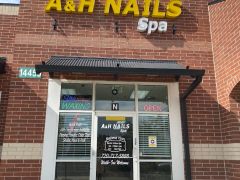 Tiệm Nail Cần Sang Lại Tại Arvada, Colorado - Giá $55k