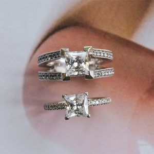 Princess Cut diamond ring with shoulder comparison