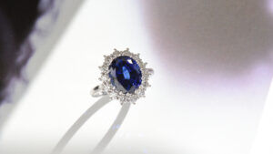 Kate Middleton_blue sapphire ring