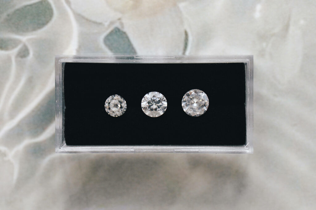 3 round cut diamonds