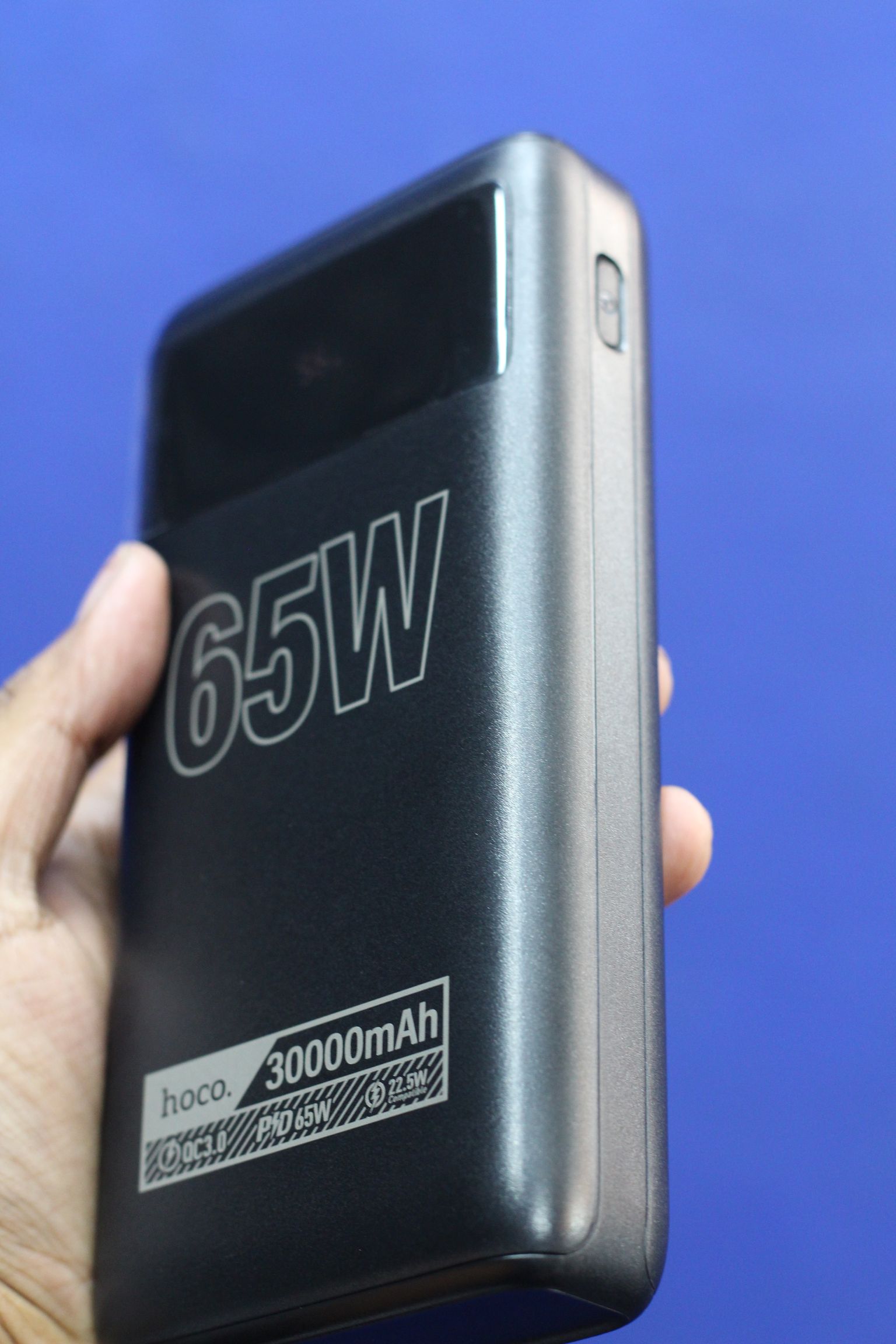 Hoco DB81 PD 65W 30000mAh Power Bank angle 4