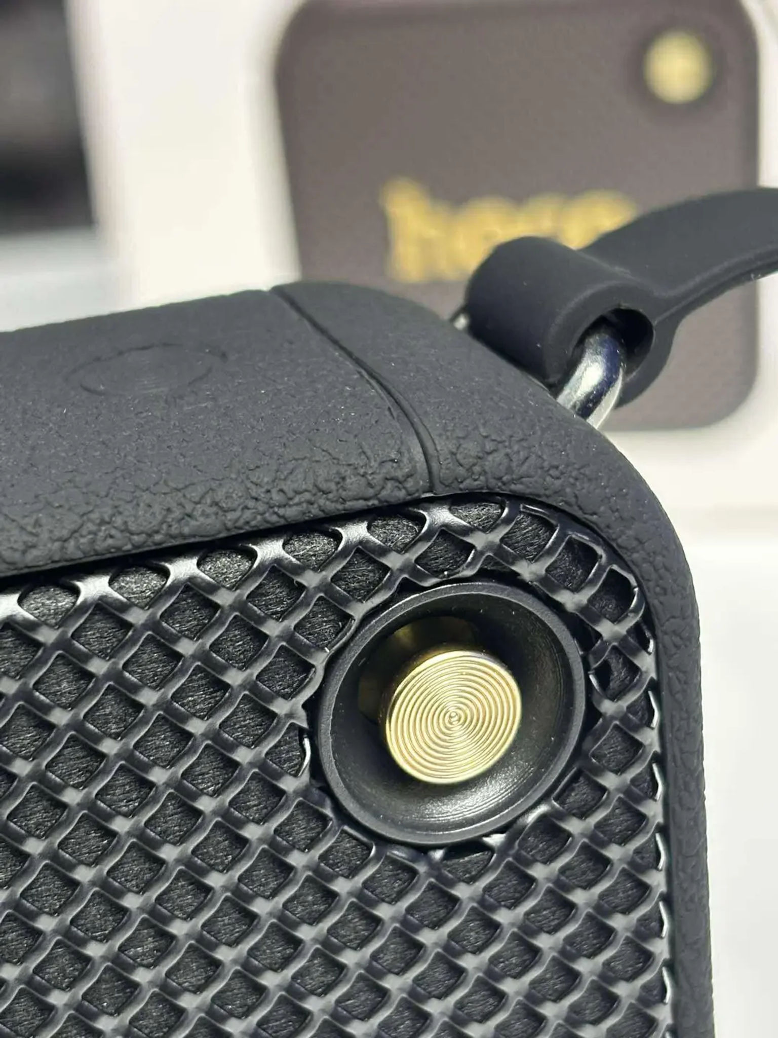 Hoco HT1 8W Wireless Sports Bluetooth Speaker angle 5