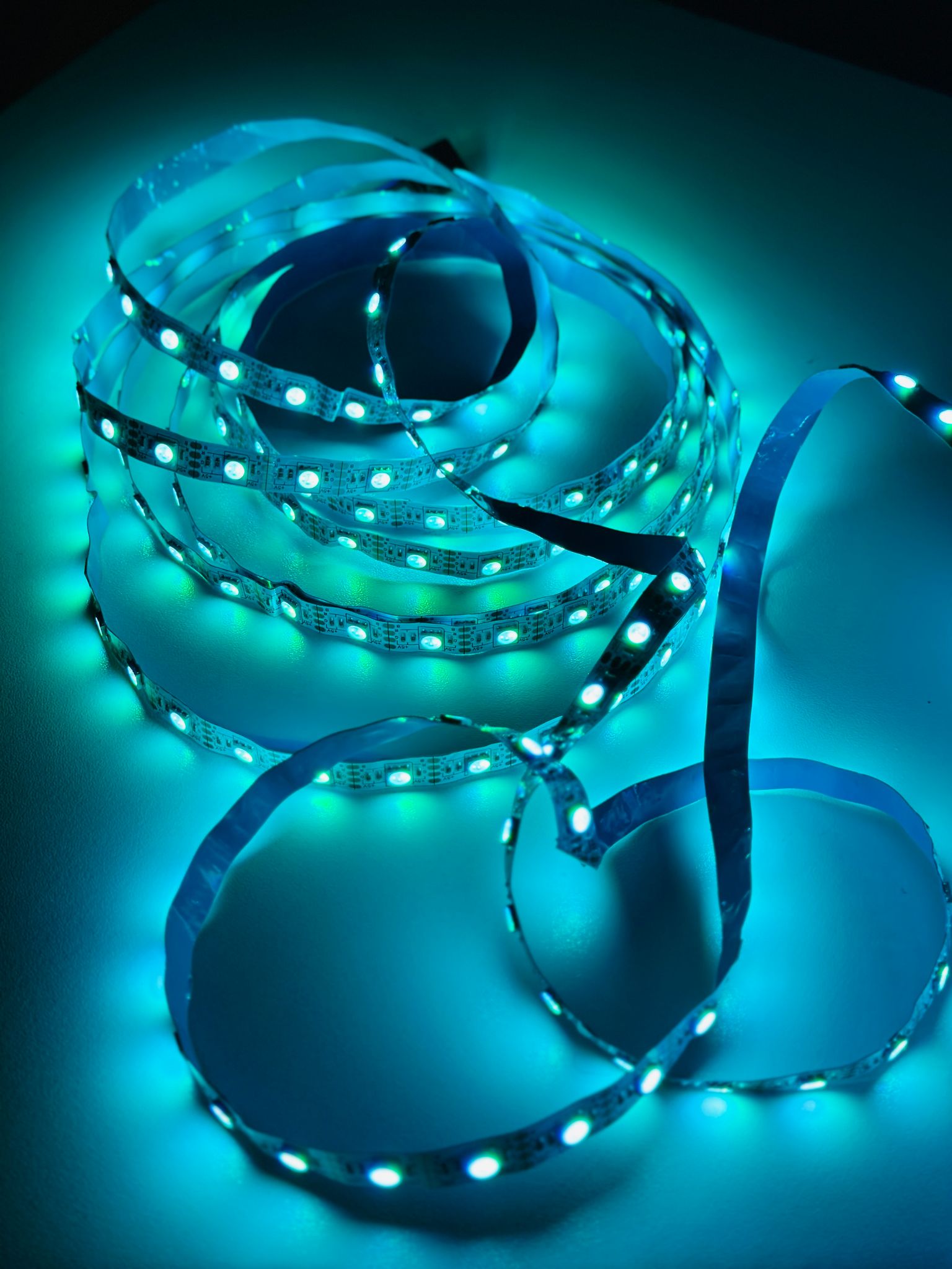 SL50W Waterproof 5 Meter RGB Strip Light with App and Remote Control (Music Sync) angle 2