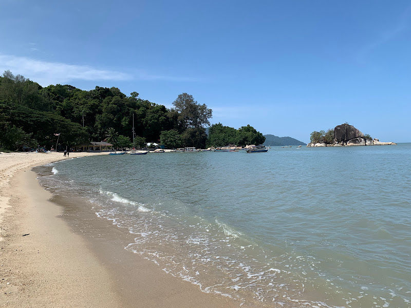 Pantai Kilat / Kilat Beach (viewing area)