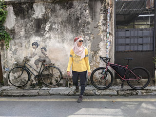 Penang Street Art - Boy on Motorbike by Ernest Zacharevic 2