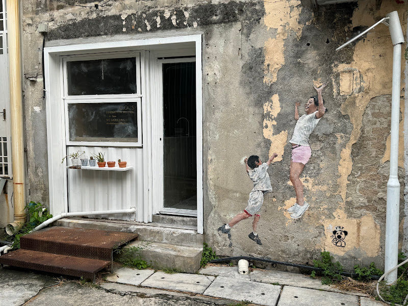 Street Art - “Hoola Hoop Basketball”