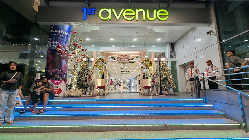 1st Avenue Mall