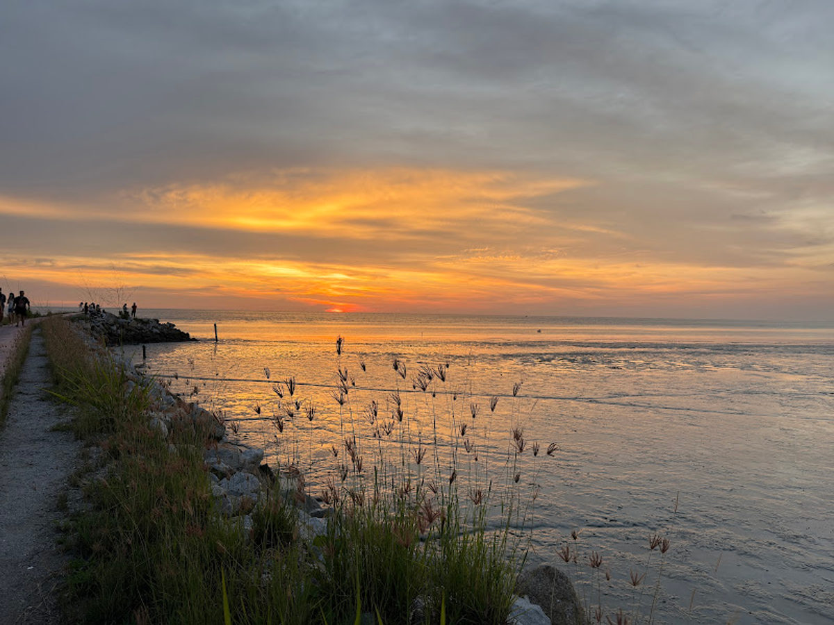 Pantai Malindo Balik Pulau