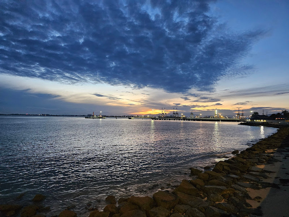 Esplanade Sea Wall Heritage Trail