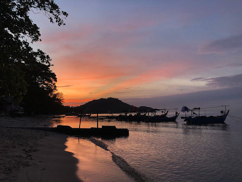 Pantai (Behind Lexis Suites Hotel)