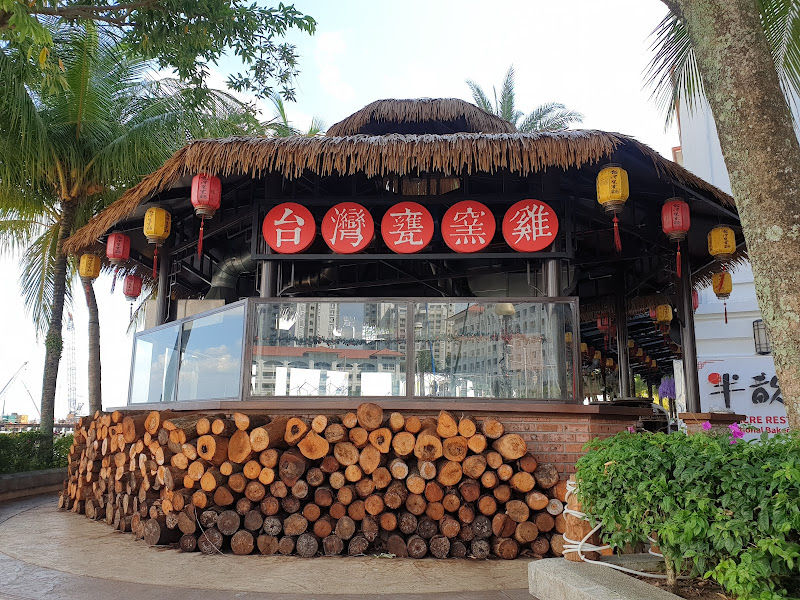 Straits Quay Retail Marina