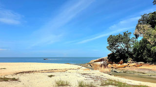Meromictic Lake Tasik Meromiktik 1