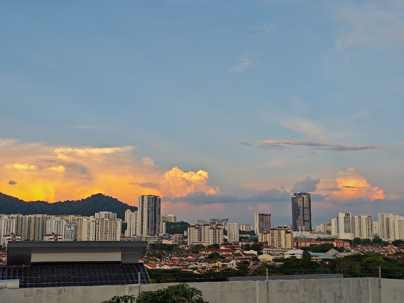 Sungai Ara Night View point