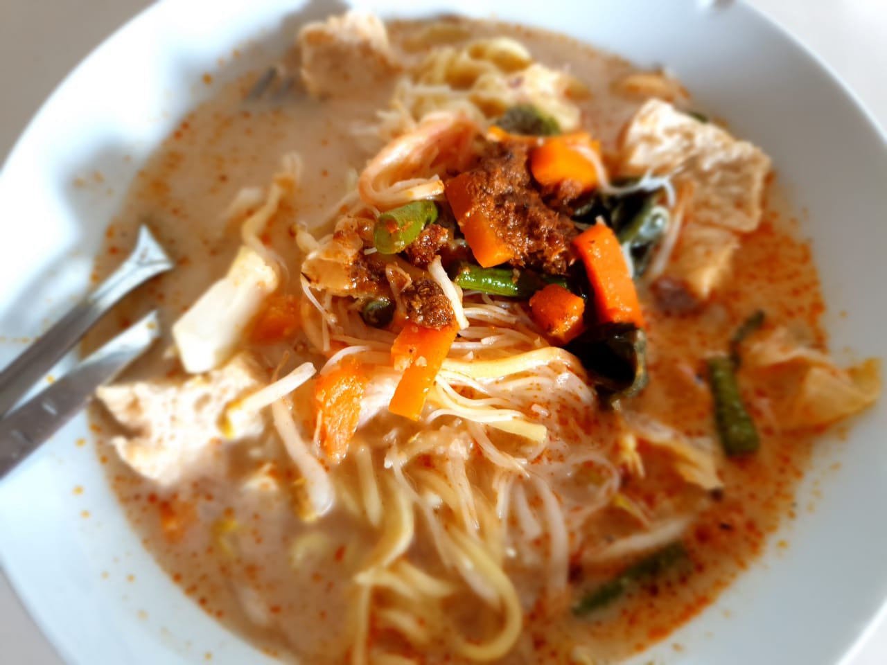 White Curry Mee