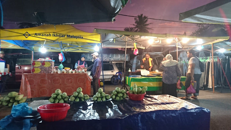 Pasar Malam Simpang Empat