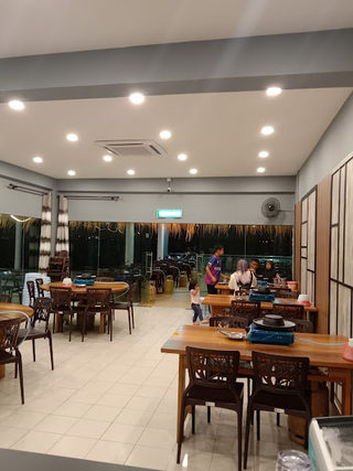 AHHAR STEAMBOAT & GRILL 1