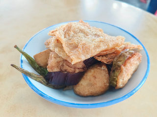 客家面特制酿豆腐 Hakka Mee 3