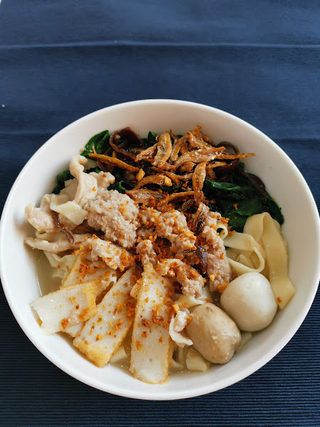 Double Thumbs Up Cafe 赞赞食坊 (Zan Zan Cafe) 2