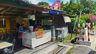 Pak Mat Cucur Udang 1