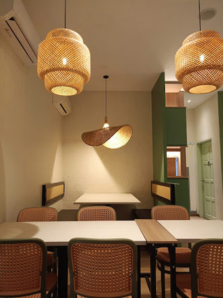 Six Spring Vegetarian Cafe 2