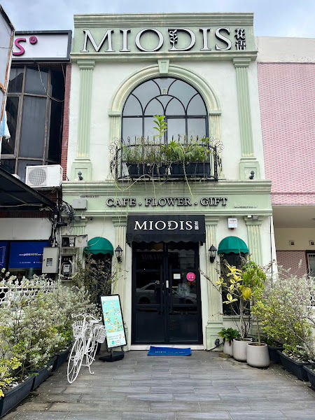 Miodis Cafe
