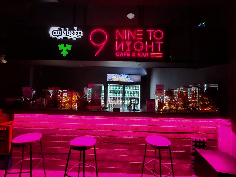 Nine to night cafe & bar